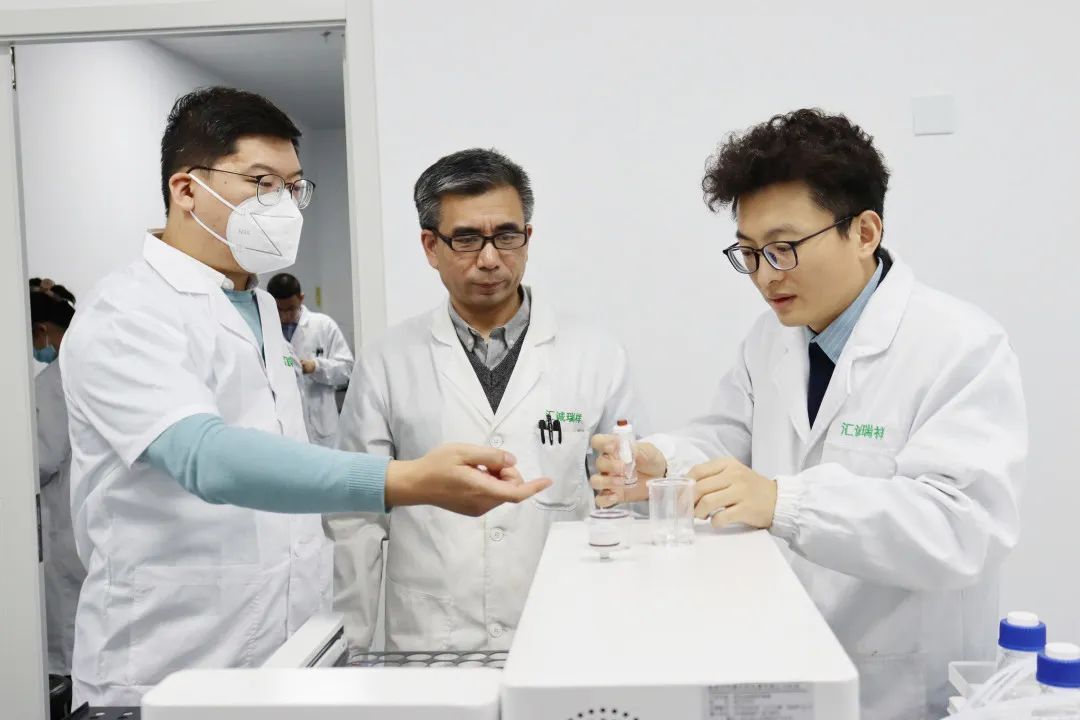 参观北京汇诚瑞祥医药实验室